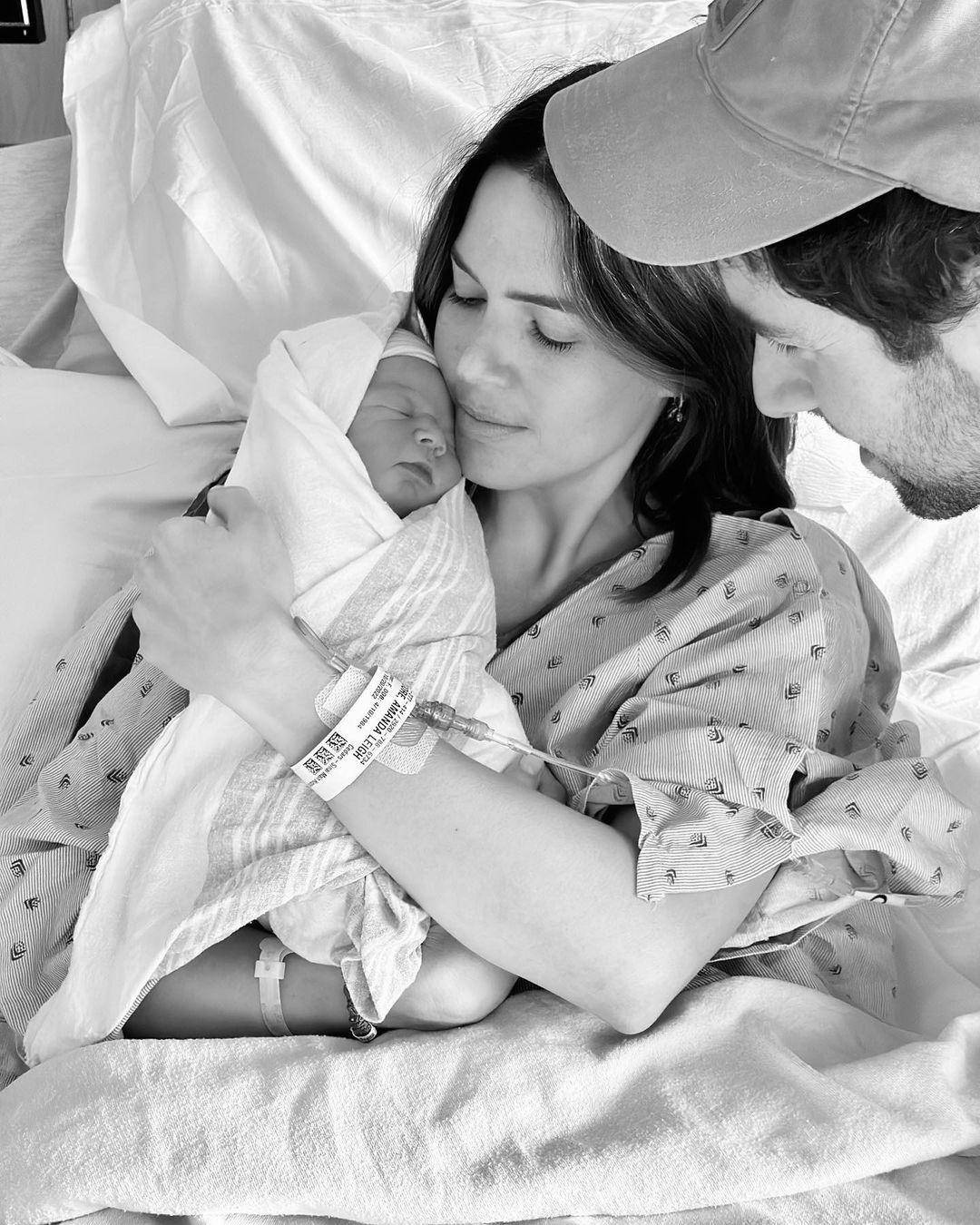 Mandy Moore and Taylor Goldsmith