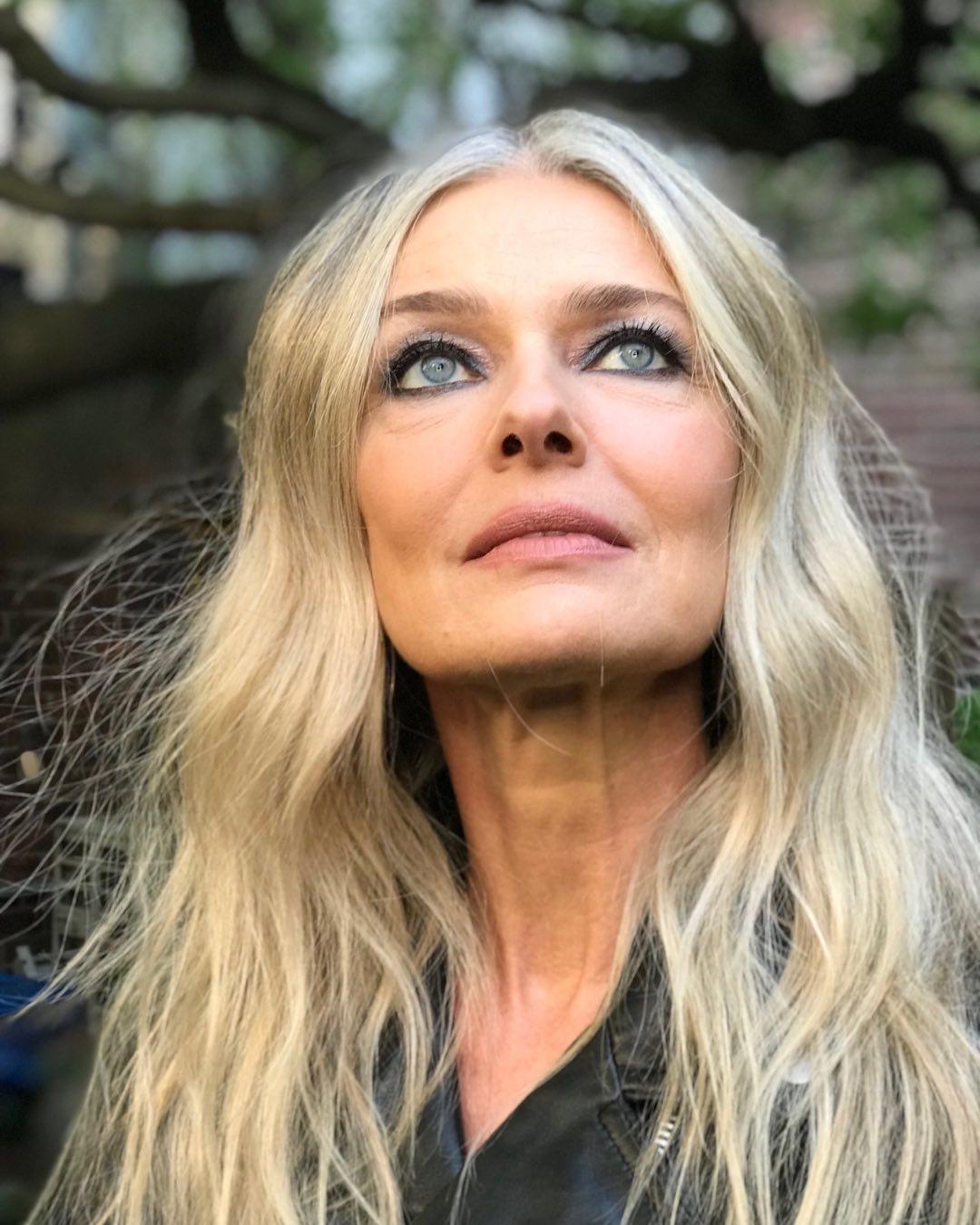 Paulina Porizkova shares her thoughts on taking selfies