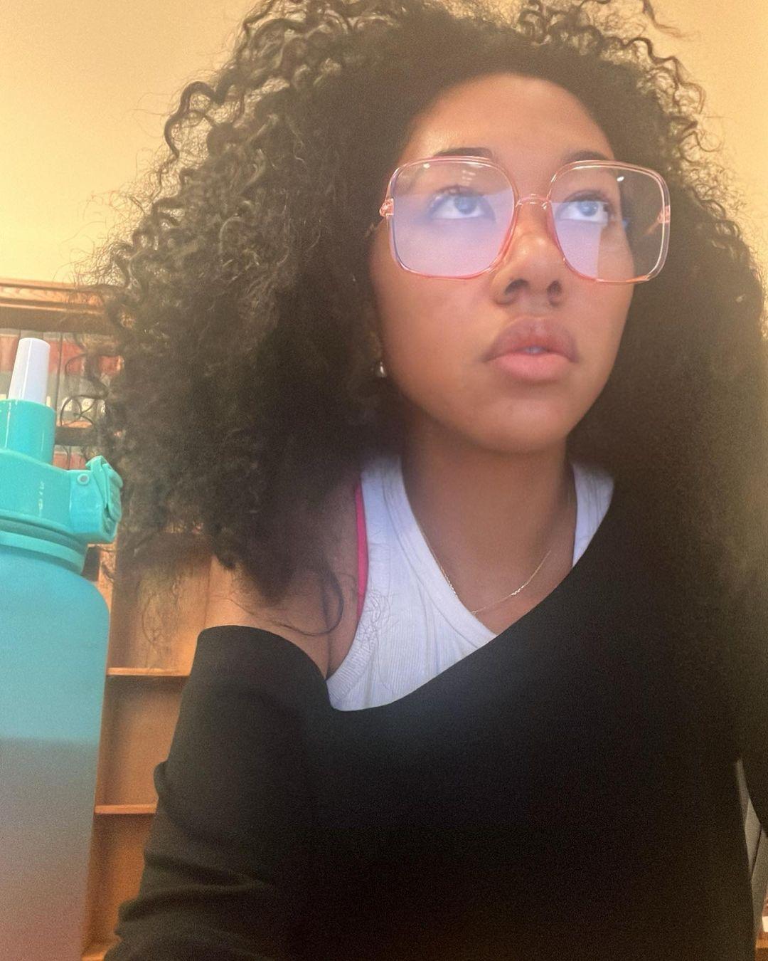 Aoki Lee Simmons