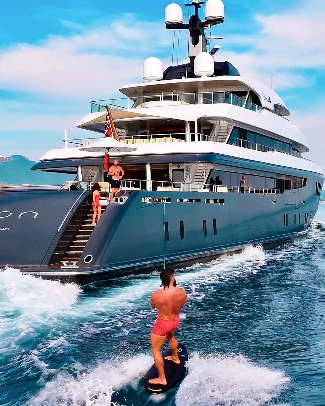 Dan Bilzerian Is 'Certified Gangsta' Wake Surfing Off Of A Gigantic Yacht