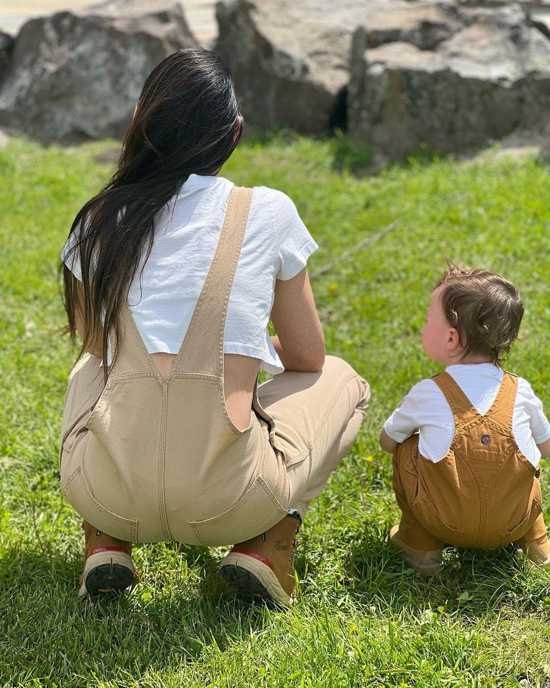 Olivia Munn and John Mulaney enjoy family vacation time with son Malcolm