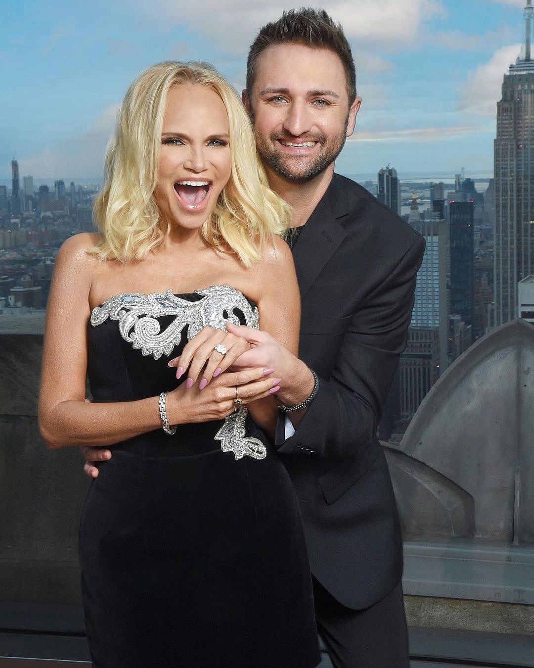 Kristin Chenoweth And Josh Bryant smiling