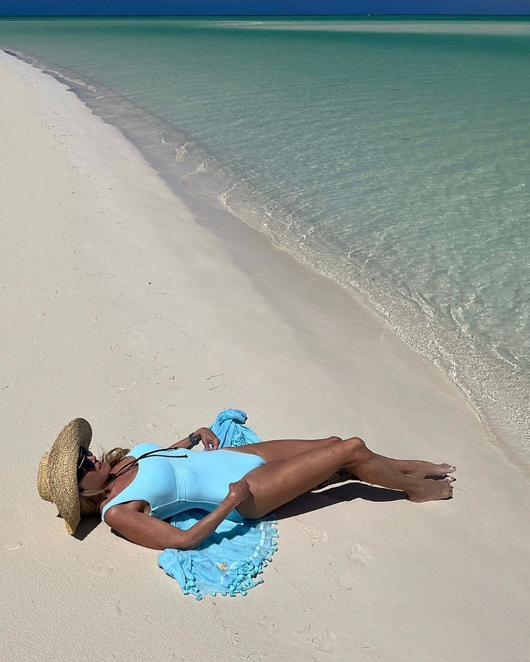 Christie Brinkley posing for the camera.