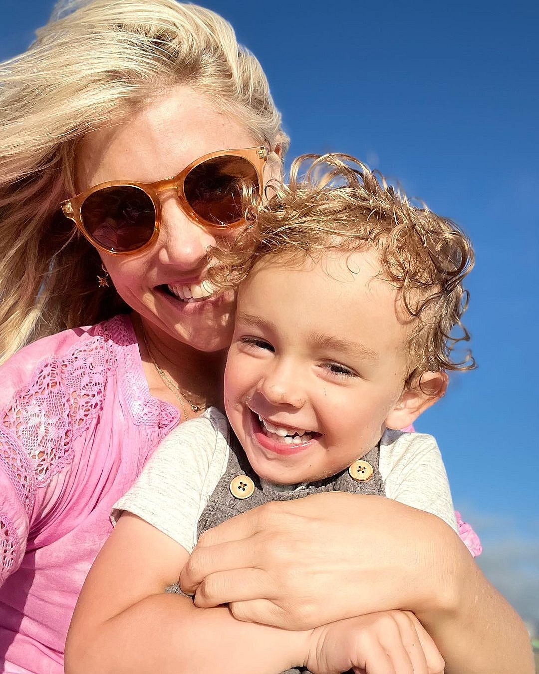 Amanda Kloots and son Elvis