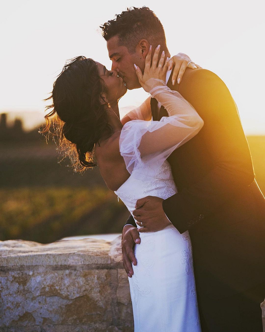 Sarah Hyland and Wells Adams