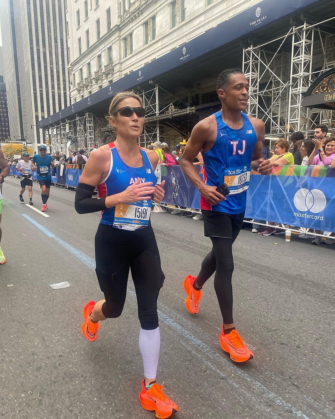 Amy Robach & T.J. Holmes running