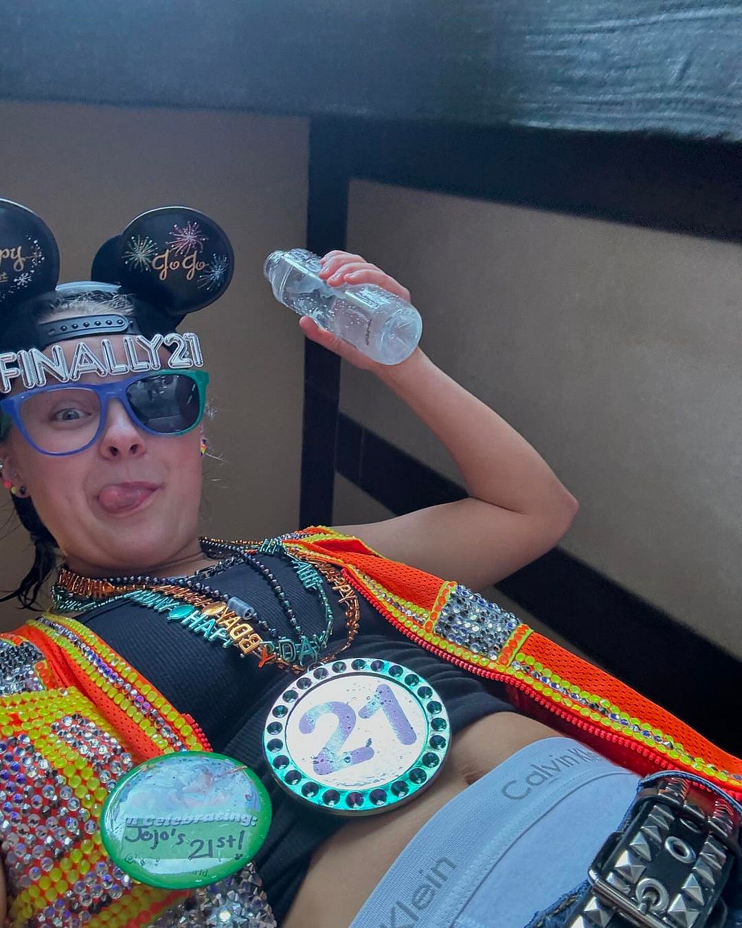 JoJo Siwa sticks out her tongue in selfie