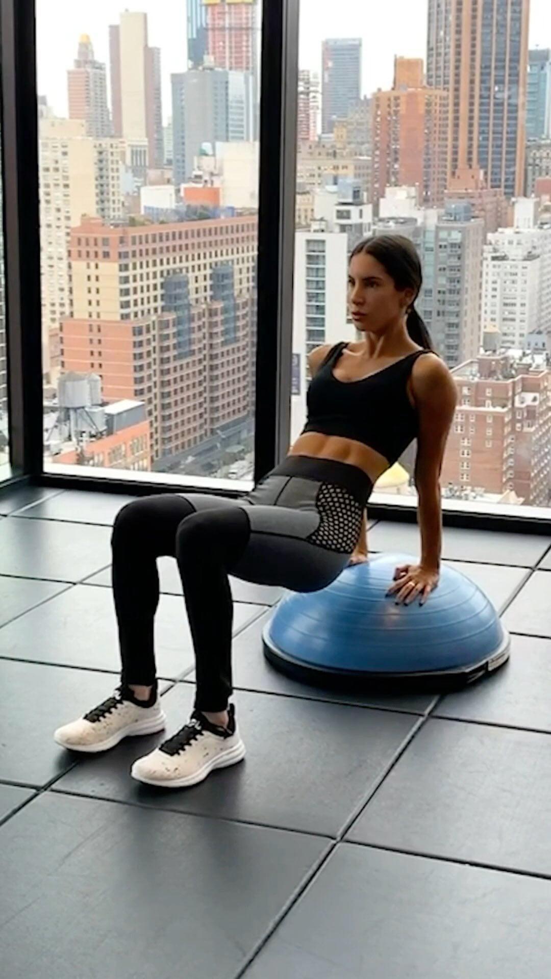jen-selter-puts-her-hawaiian-buns-on-display-in-tight-blue-leggings