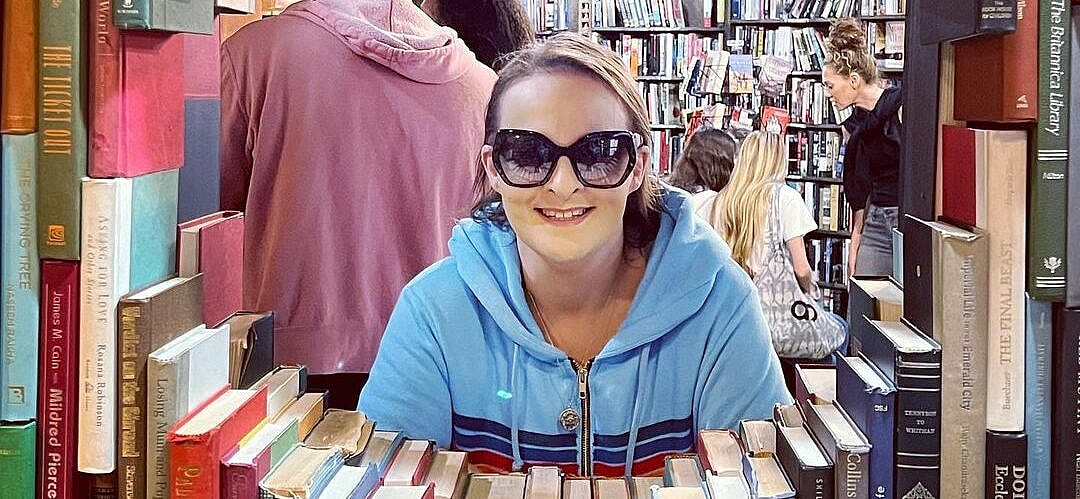 'Grey’s Anatomy' Writer Elisabeth Finch Blames Cancer And Death Lies On 'Maladaptive Coping Mechanism'