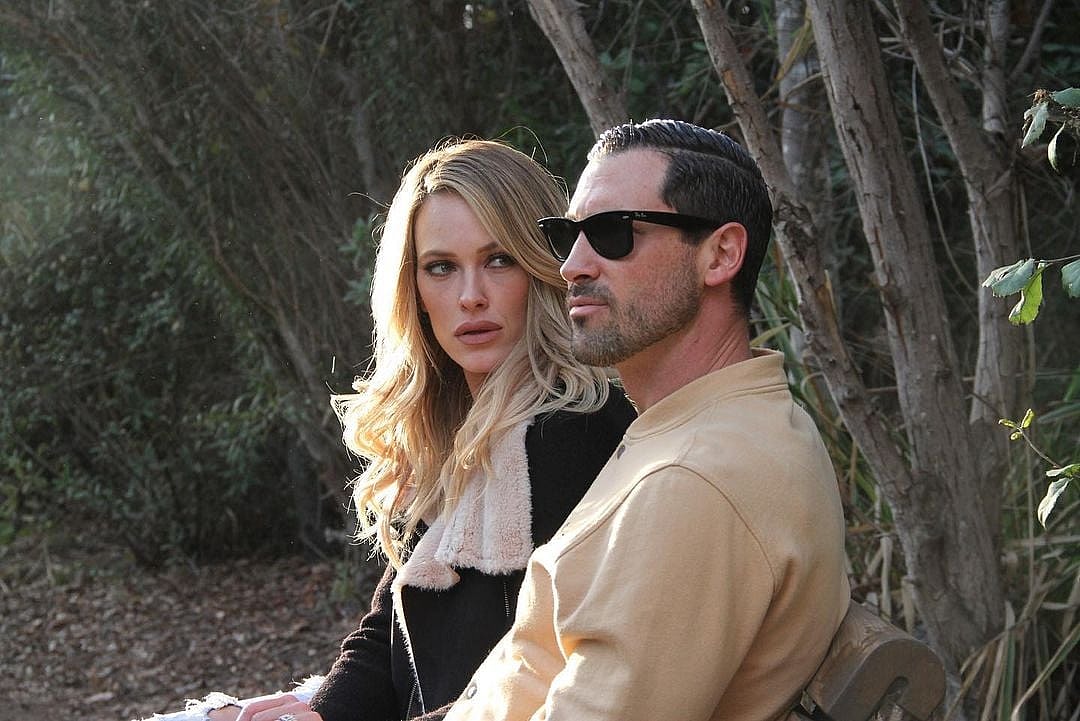 Pregnant Peta Murgatroyd & Maksim Chmerkovskiy Mark 10th Valentine Together