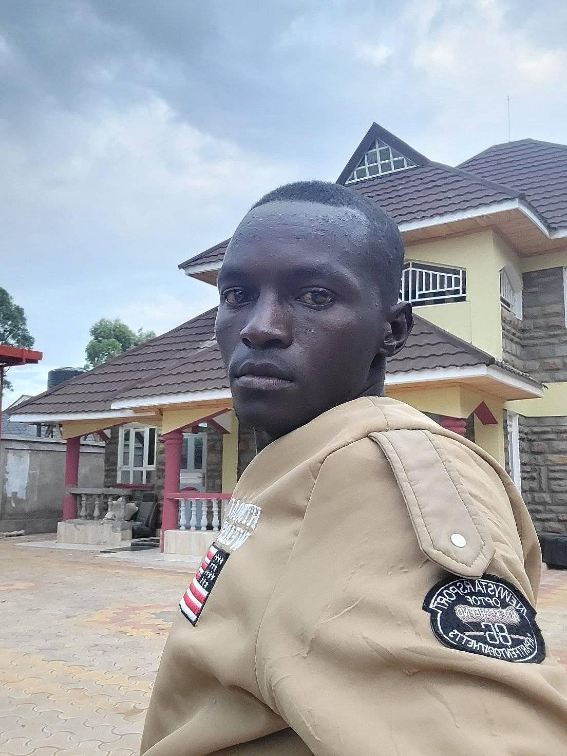 Dickson Ndiema selfie