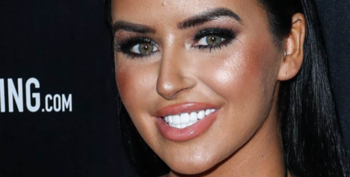Abigail Ratchford Highlights 'Stunning Rack' In Bikini