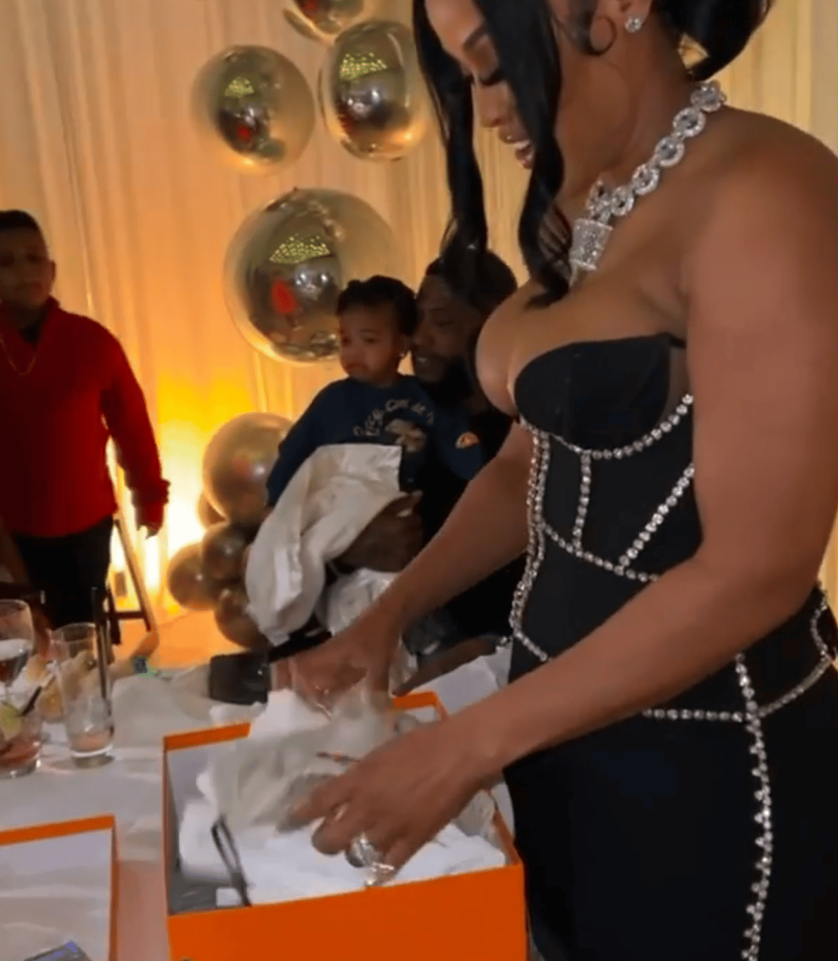 Rapper Gucci Mane Gifts Wife $1 MILLION In Cash For Her 37th Birthday!