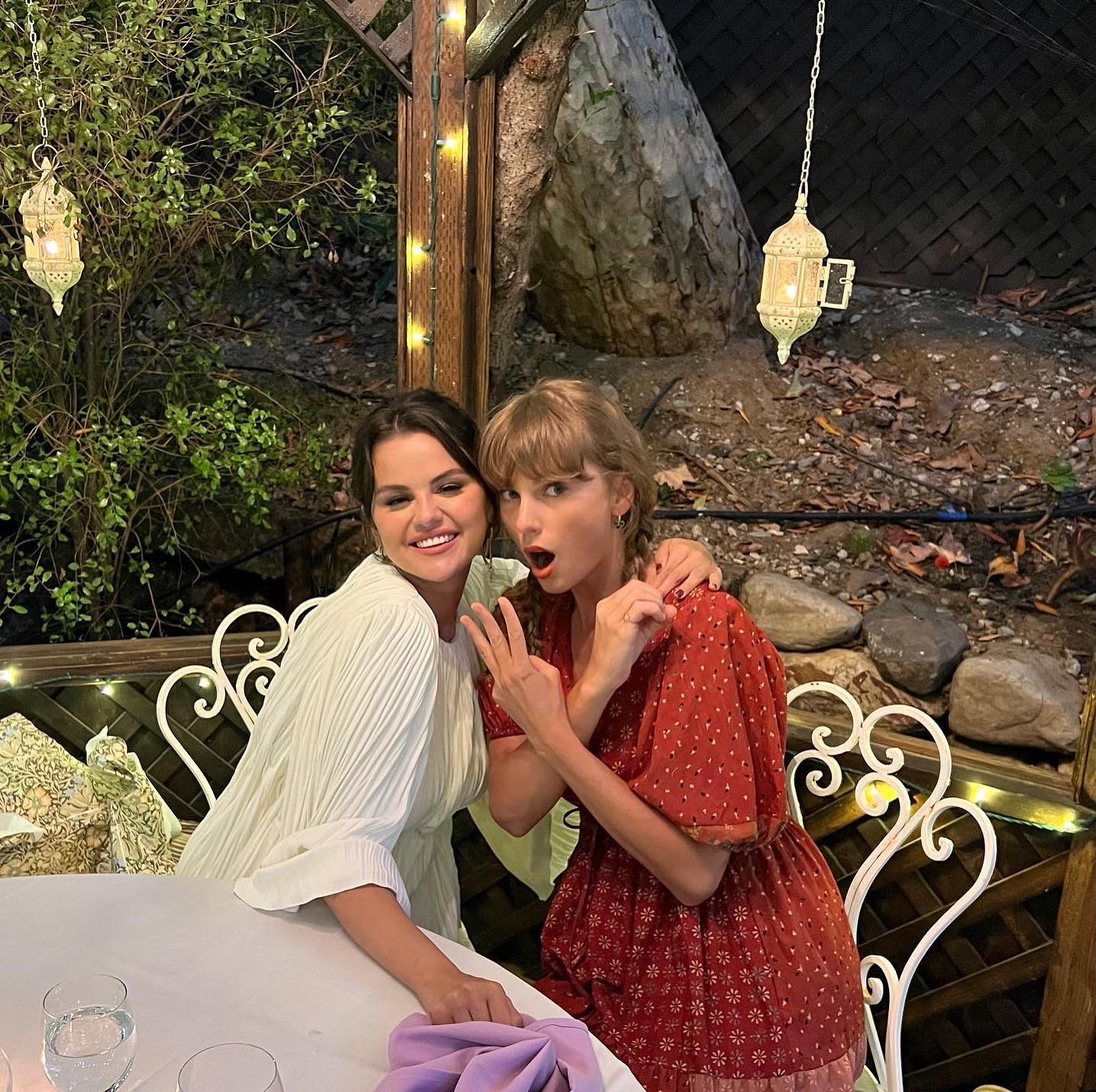 Selena Gomez turns 30, Taylor Swift celebrates