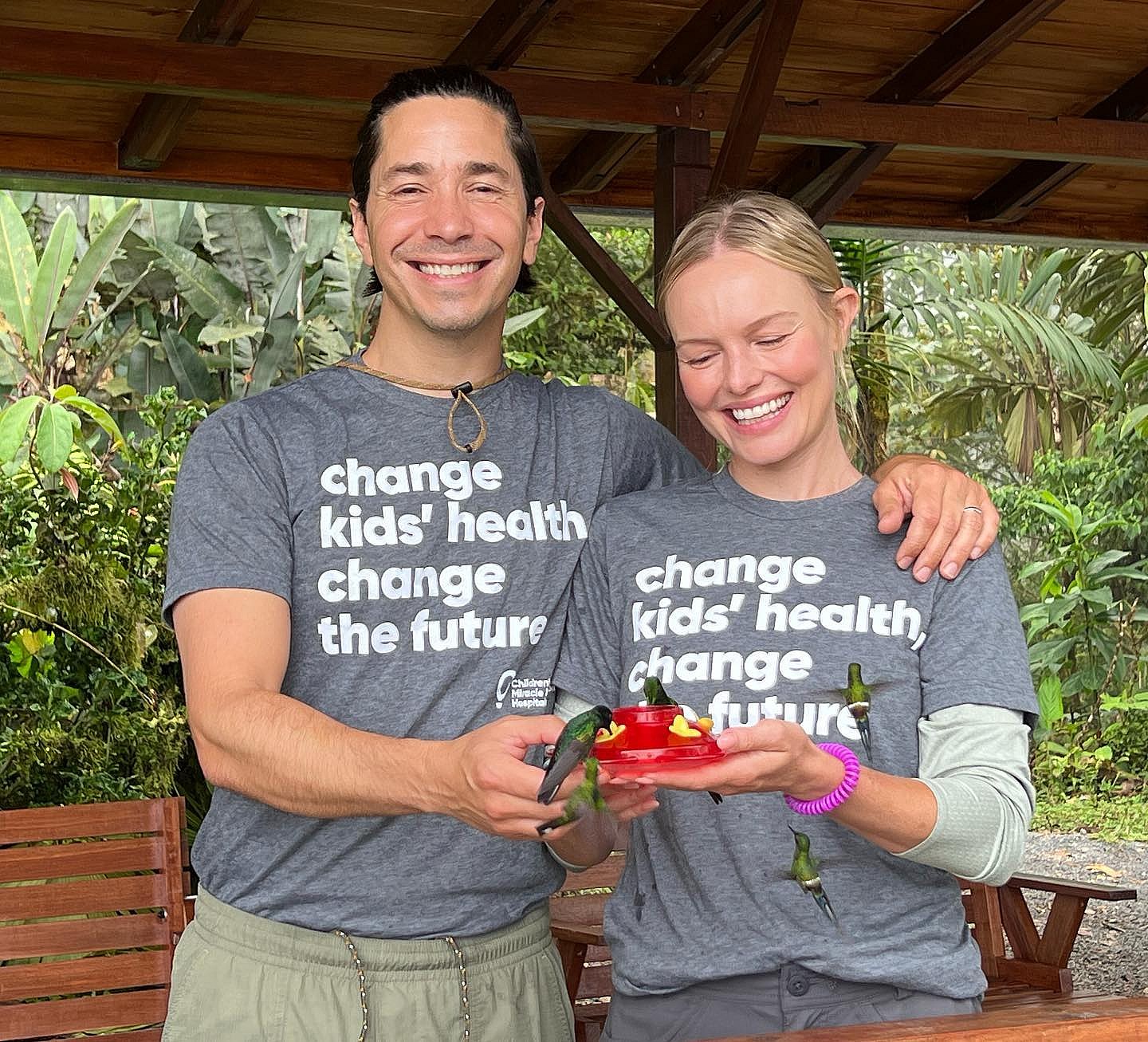 Justin Long and Kate Bosworth go to the Galapagos for his 45th birthday (2)