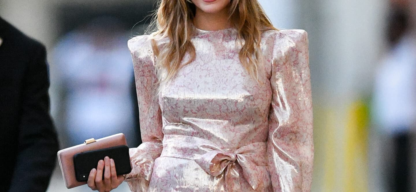 Elizabeth Olsen is seen in Los Angeles, California. NON-EXCLUSIVE Oct 01, 2019. 01 Oct 2019 Pictured: Elizabeth Olsen. Photo credit: PG/BauerGriffin.com / MEGA TheMegaAgency.com +1 888 505 6342 (Mega Agency TagID: MEGA518158_022.jpg) [Photo via Mega Agency]