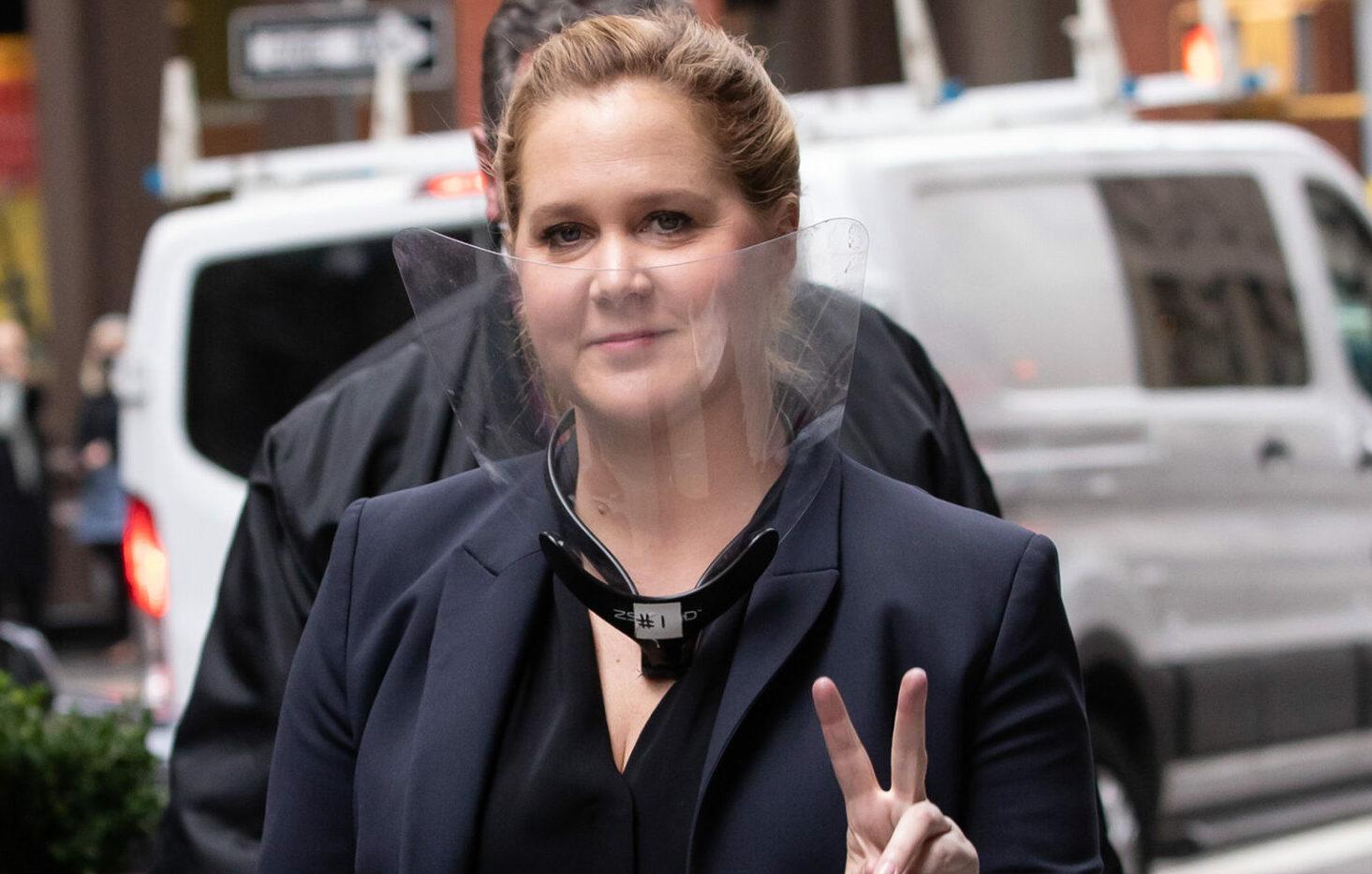 Amy Schumer On Set with quot Life and Beth quot in NYC