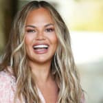 Chrissy Teigen Undergoes An Eyebrow Transplant Surgery, See The Results!