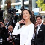Shop the Baggy Jean Trend Bella Hadid Is Rocking For Fall