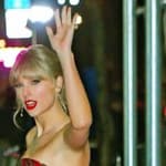 Taylor Swift looks stunning as she seen leaving quot Cats quot premiere at the Alice Tully Hall
