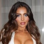 Larissa Trownson In Tiny Top Has ‘A Lot On Her Chest’