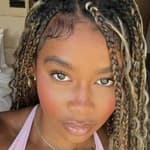 Ziyah Holman snaps a selfie.