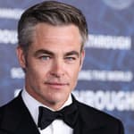 Chris Pine Poses At 9th Annual Breakthrough Prize Ceremony