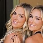 Hanna and Haley Cavinder pose for the camera.