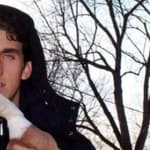 TooTurntTony takes selfie with a duck