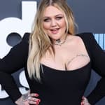 Elle King at 2022 Billboard Music Awards