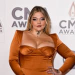 Elle King at 56th Annual CMA Awards