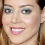 Aubrey Plaza close up