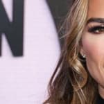 Jessie James Decker close up