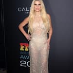 2023 Footwear News Achievement Awards, Casa Cipriani, NY. 29 Nov 2023 Pictured: Jessica Simpson. Photo credit: RCF / MEGA TheMegaAgency.com +1 888 505 6342 (Mega Agency TagID: MEGA1066108_036.jpg) [Photo via Mega Agency]