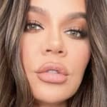Khloe Kardashian takes a selfie