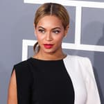 Beyonce wearing red lip stick