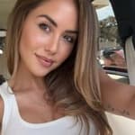 Brittney Palmer selfie