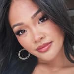 Jenn Tran selfie
