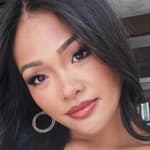 Jenn Tran selfie