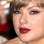 Taylor Swift close up