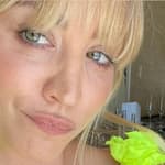 Kaley Cuoco selfie