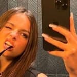 addison rae selfie