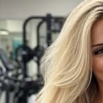 Deanna Ritter takes selfie in gym