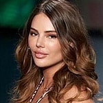 Zita Vass Suffers Wardrobe Malfunction