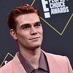 KJ Apa 2019 E! People's Choice Awards