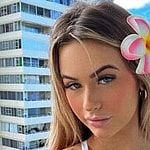 Emily Elizabeth takes a selfie.