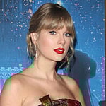 Taylor Swift at the Cats World Premiere - Arrivals