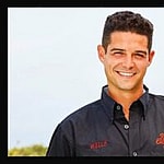 Wells Adams bartending on Bachelor In Paradise
