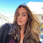 Mya Azzopardi takes a selfie.