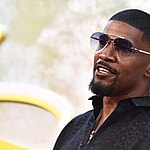 Jamie Foxx Spotted In Public Returning Lost Purse To A Woman After Recovering From A Mystery Illness